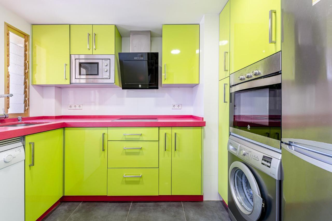 797 Holiday Rentals - Amplio Piso Con Terraza En Primera Linea De Playa 토레몰리노스 외부 사진