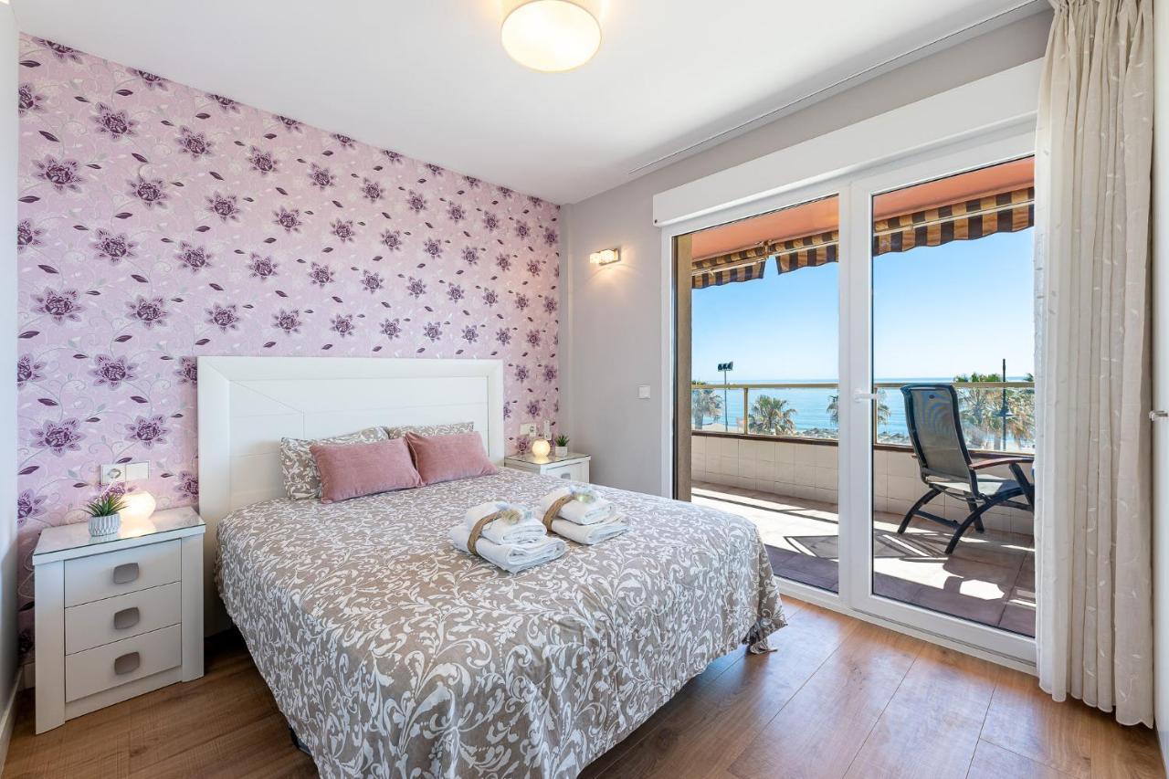 797 Holiday Rentals - Amplio Piso Con Terraza En Primera Linea De Playa 토레몰리노스 외부 사진