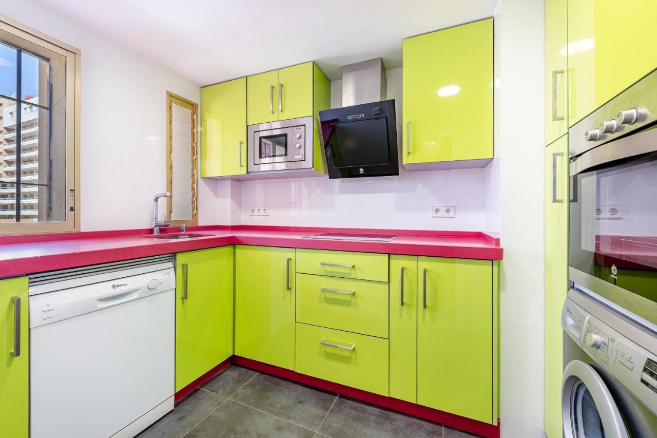 797 Holiday Rentals - Amplio Piso Con Terraza En Primera Linea De Playa 토레몰리노스 외부 사진